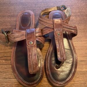Frye Brown Leather T-Strap Sandals – Ankle Strap – Classic Style